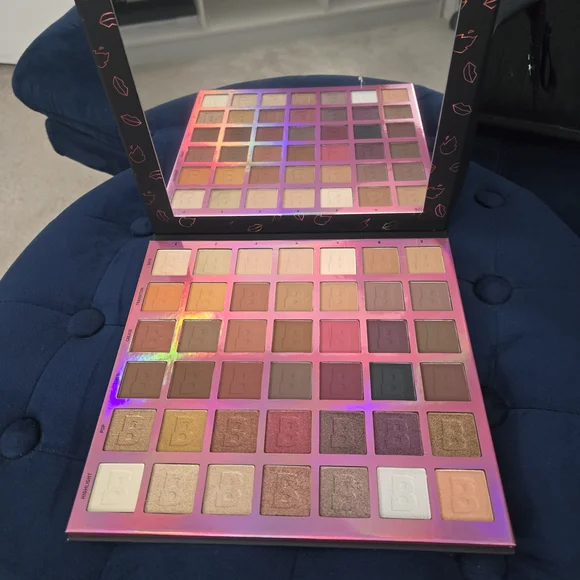 Beauty Bay Eyeshadow Palette 42 Colours - Picture 2 of 9